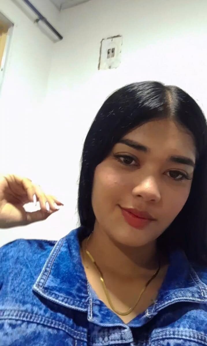 naty_lan11 Webcam Profile Picture naty_lan11 Chatroom