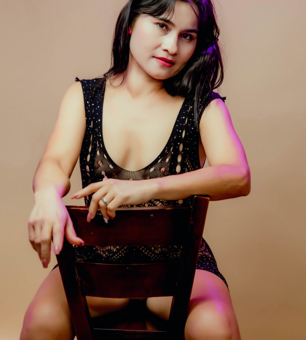 naughty_milf4u_ Chatroom