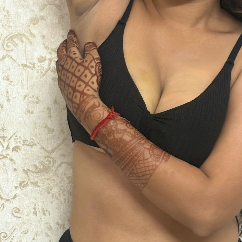 neelam_singh0 Webcam Profile Picture neelam_singh0 Chatroom