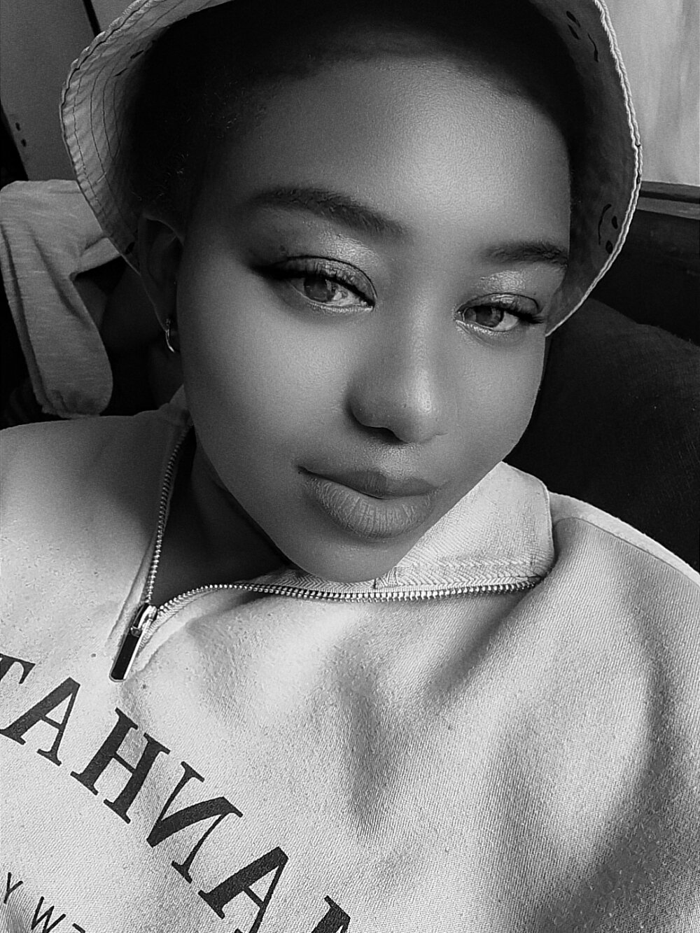nia2093 Chatroom