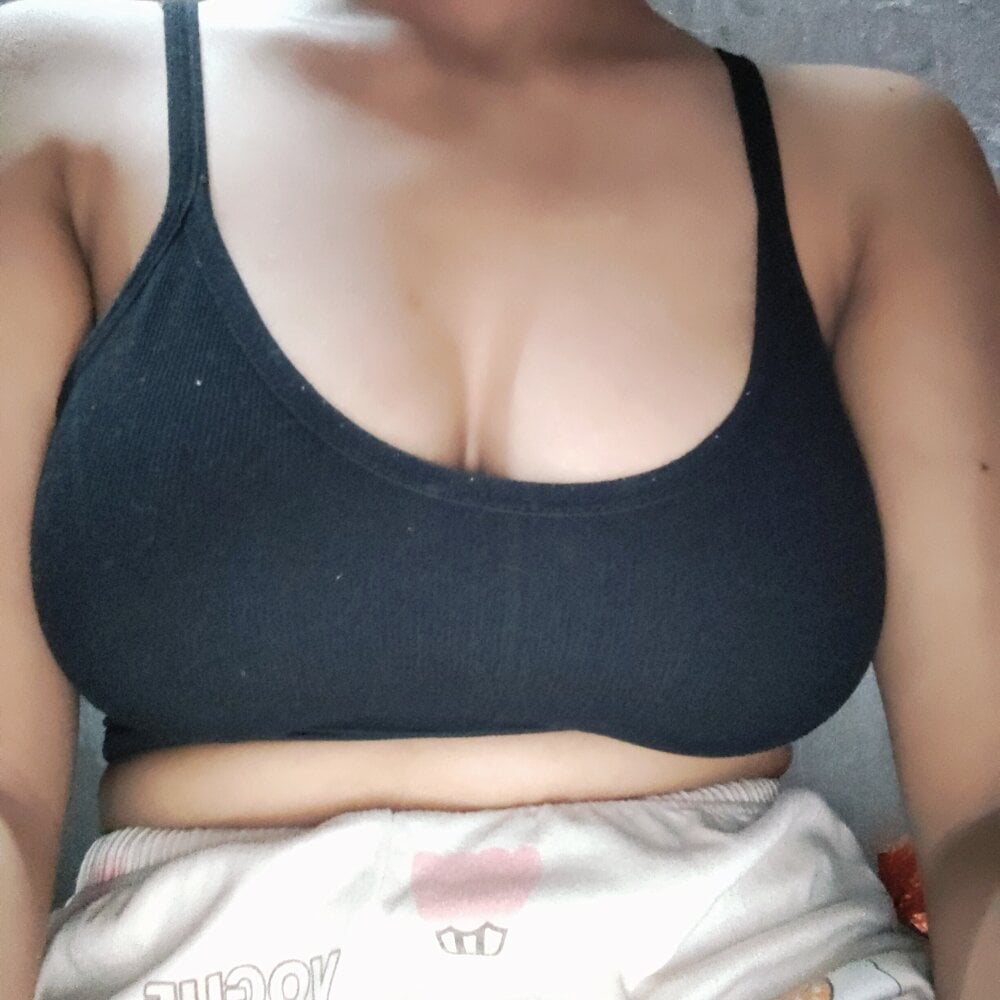 nivika7378 Webcam Profile Picture nivika7378 Chatroom