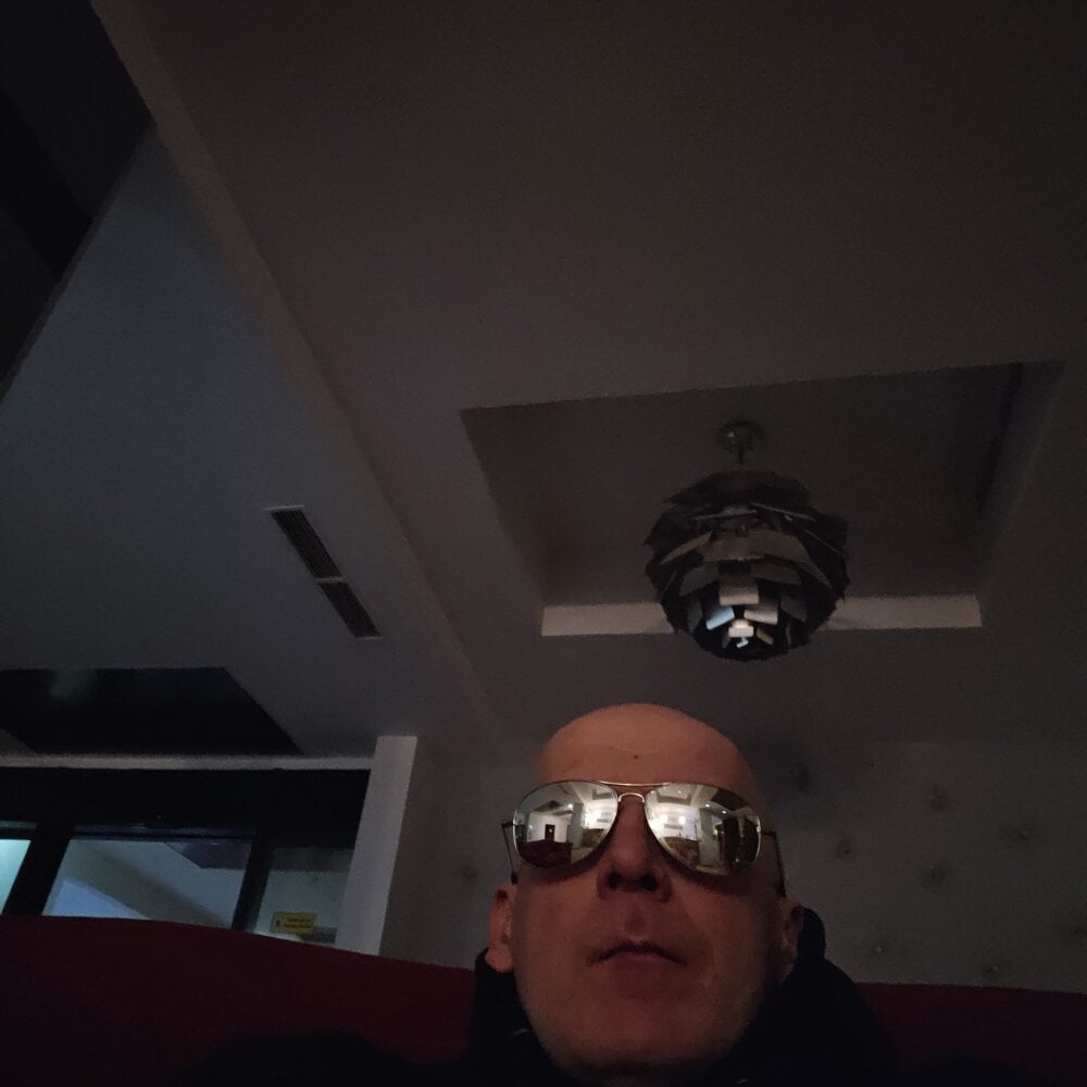 no_snitch_isoke Chatroom