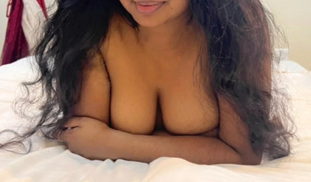 nuyaaraa Chatroom