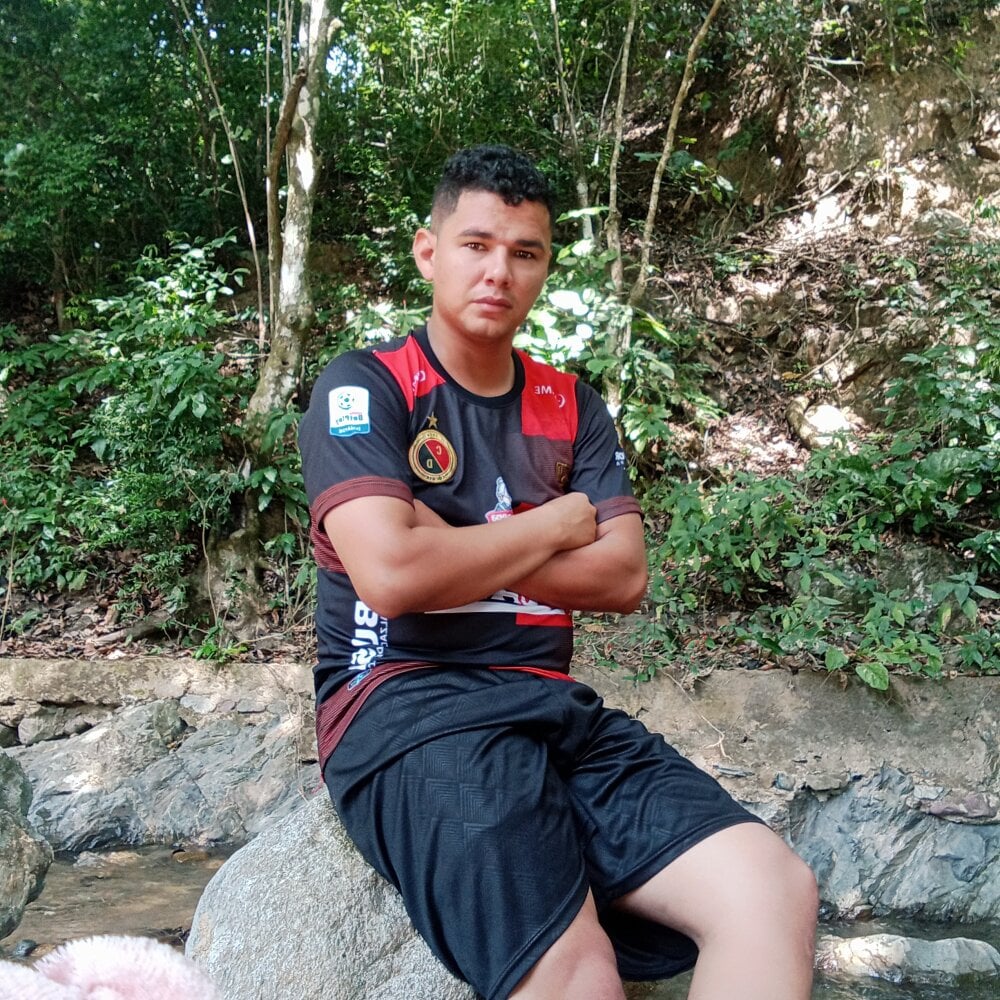 ojitosclaroooo Chatroom