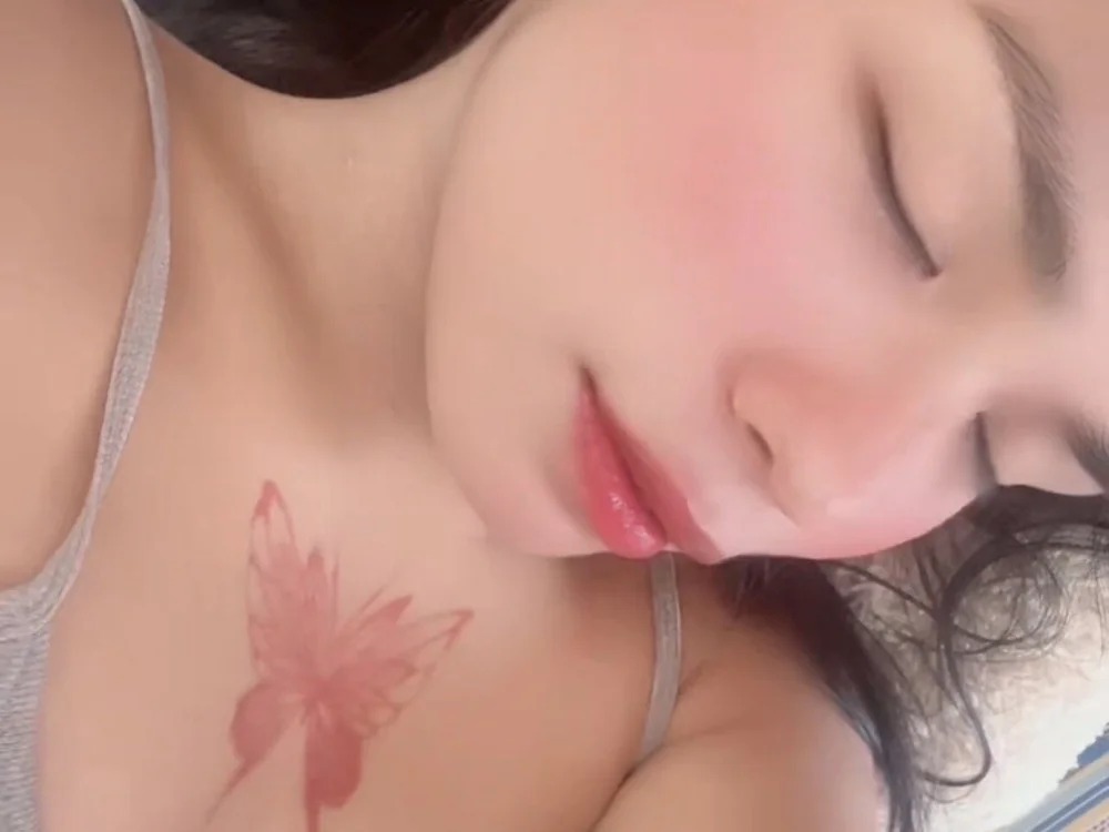 olivia_emerald Chatroom
