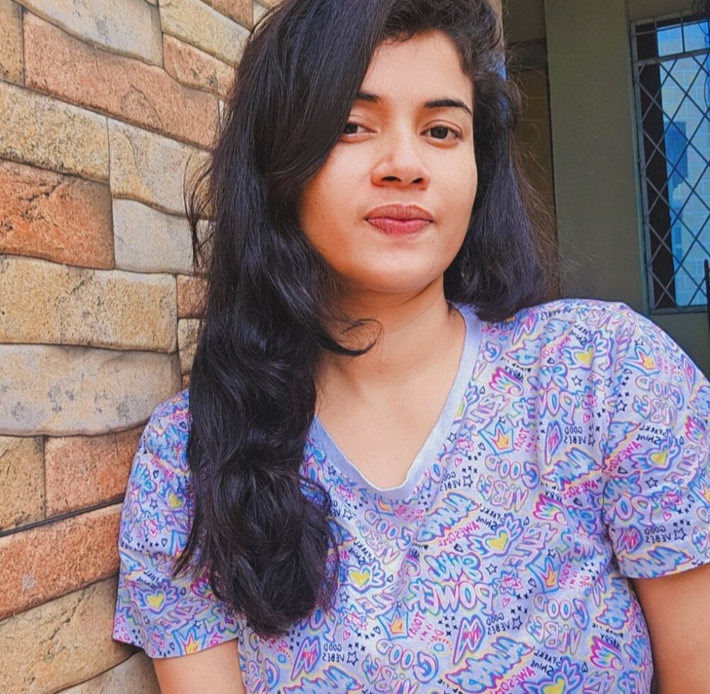 only_Urvashi Chatroom