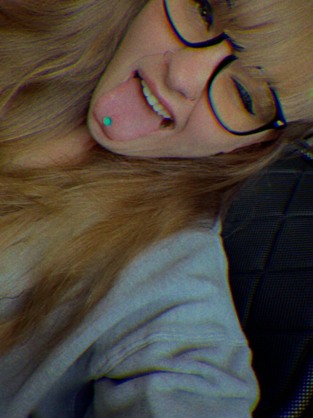 p0undmeharder Chatroom