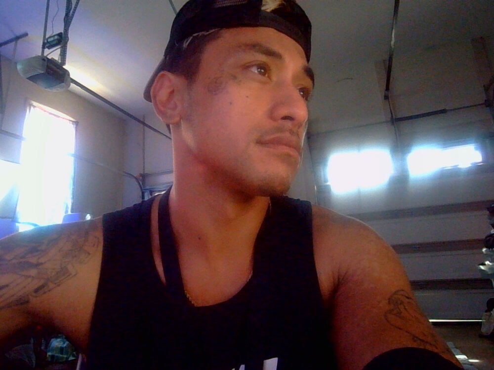 p1neappleTaste Chatroom