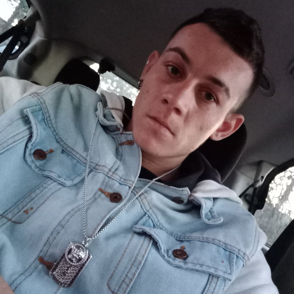 pablo200105 Chatroom