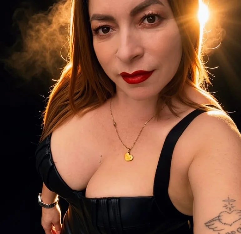 perla_glow Chatroom