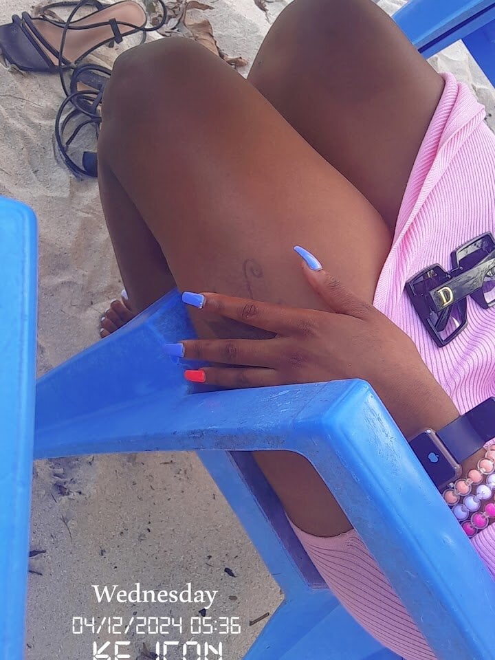 petite_ebony001 Chatroom