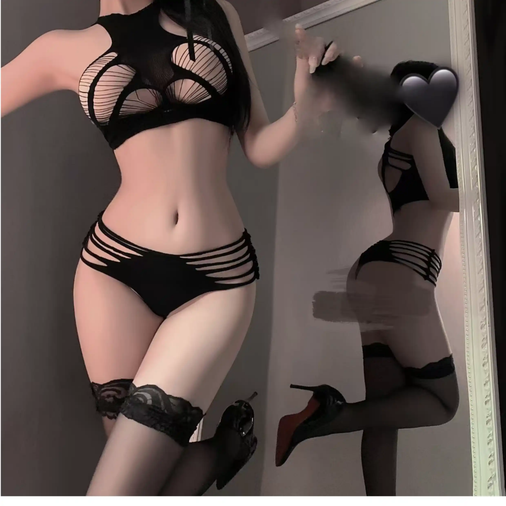 play-Two-sisters Chatroom