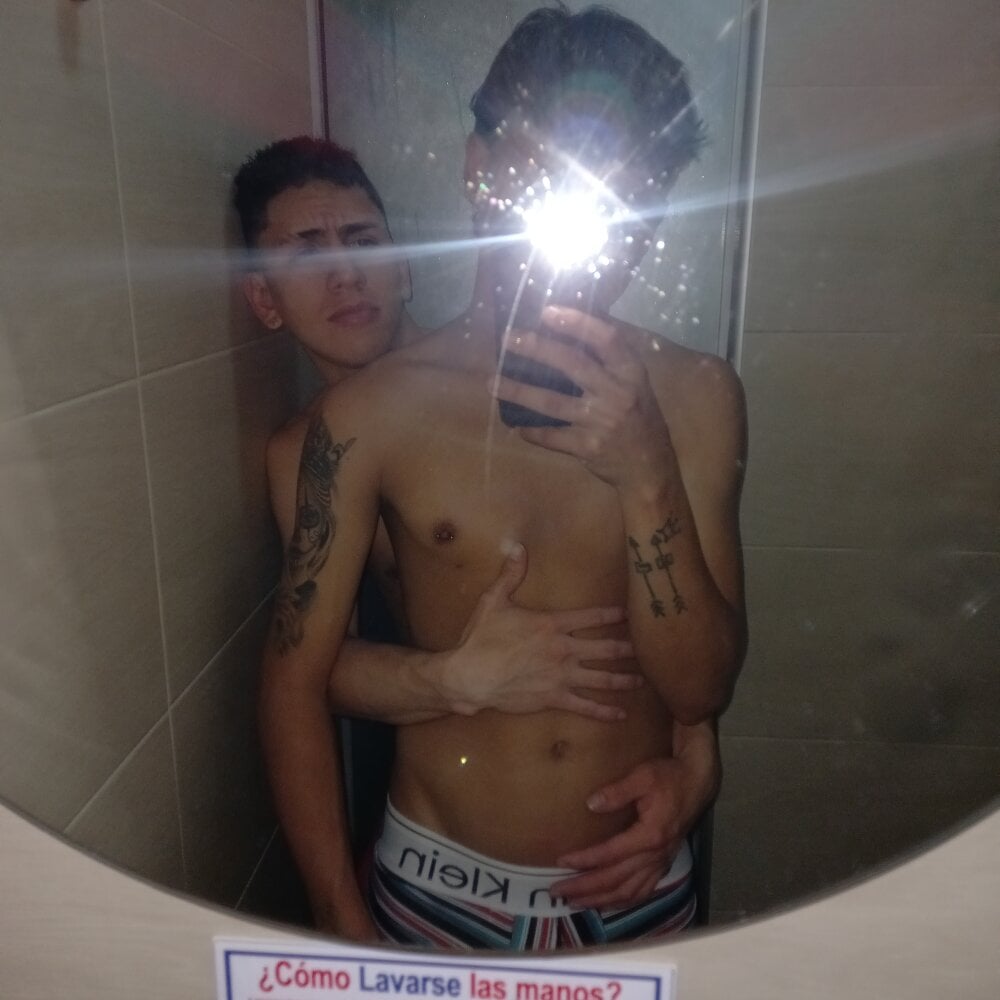 playful_boys19 Webcam Profile Picture playful_boys19 Chatroom