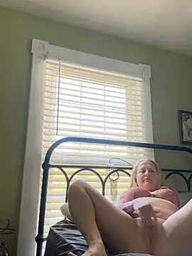prettyfacepetite Chatroom