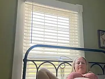 prettyfacepetite