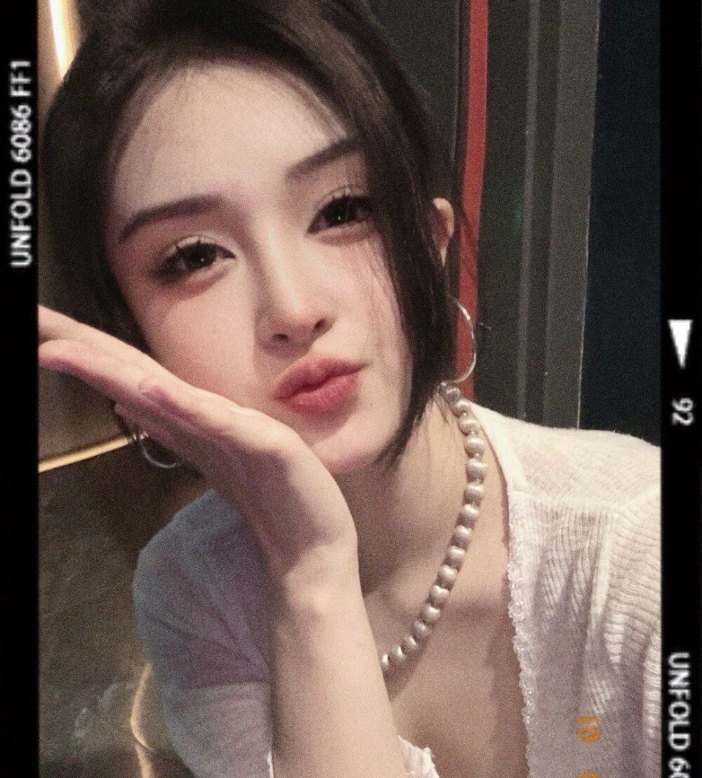 qiqi0888 Chatroom