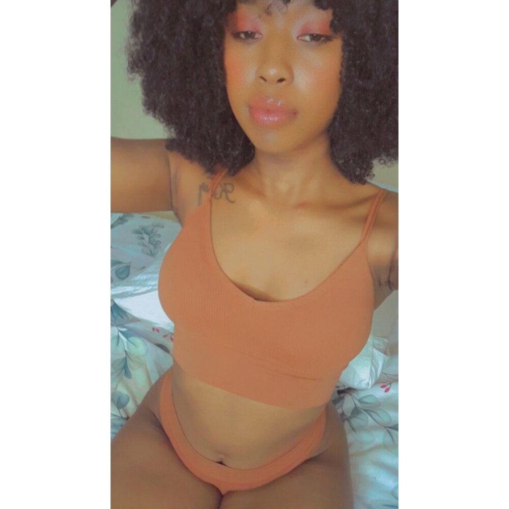 queen_squirty Chatroom