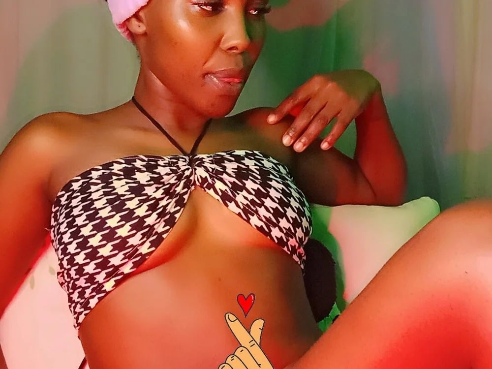 queenpretty4 Chatroom