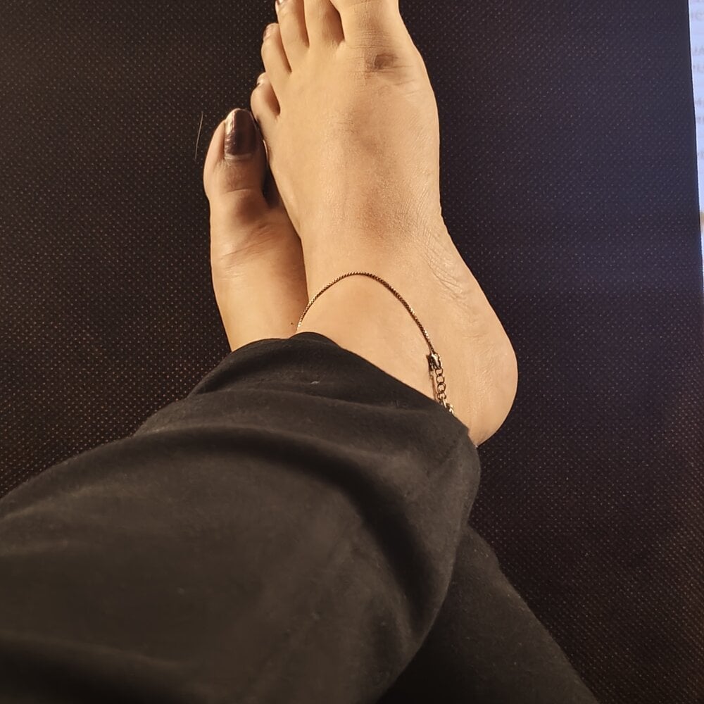 radhika4445 Chatroom