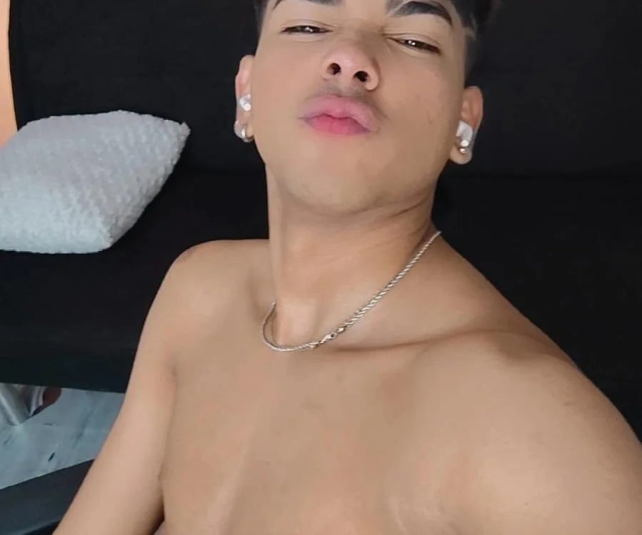 rau_22 Chatroom