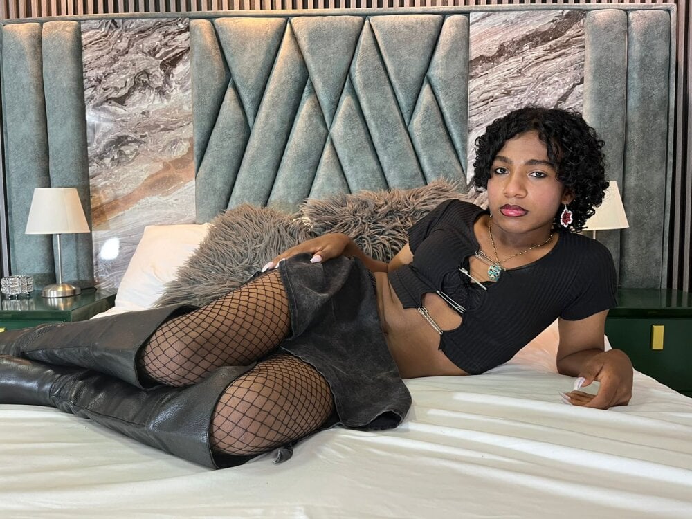 rebeca_brown_ Webcam Profile Picture rebeca_brown_ Chatroom