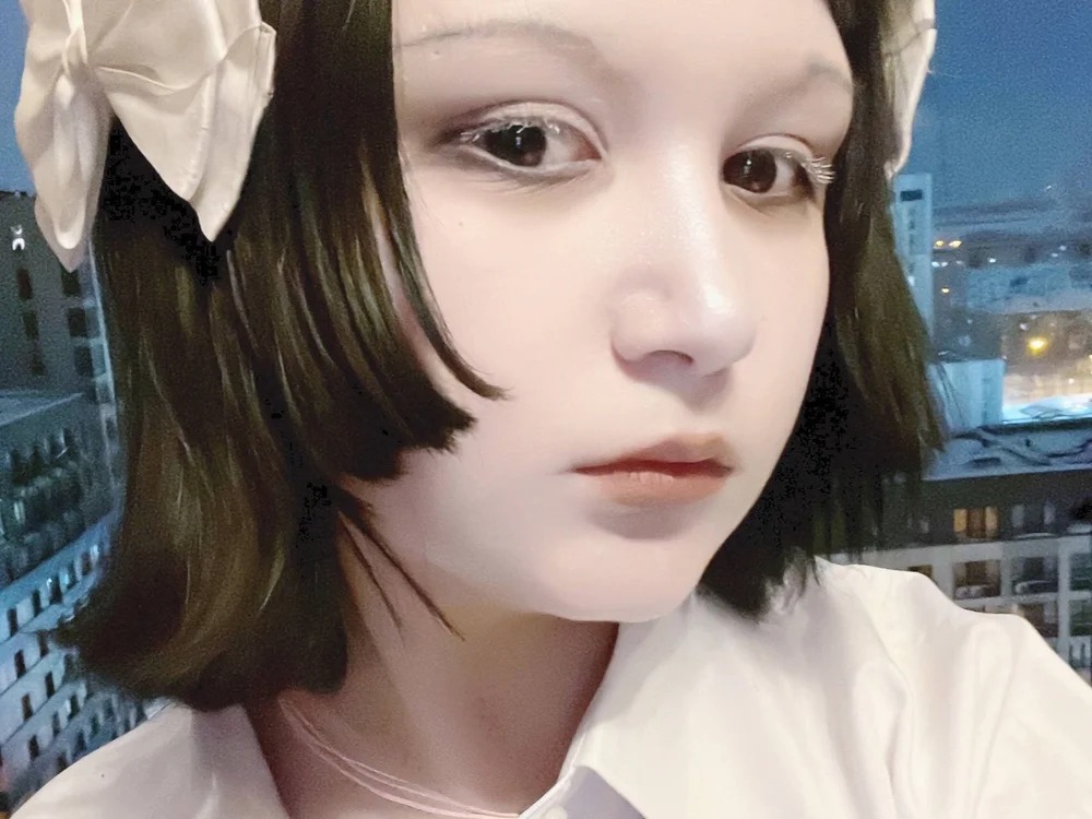 roralune Chatroom