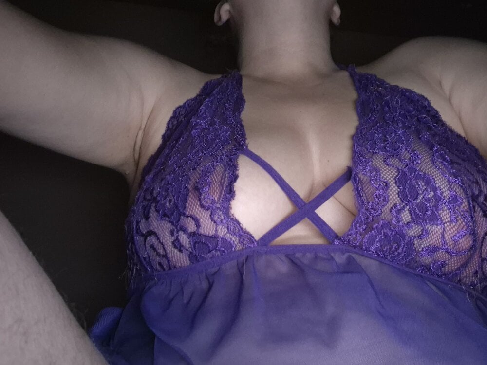 roussechaudasse Chatroom