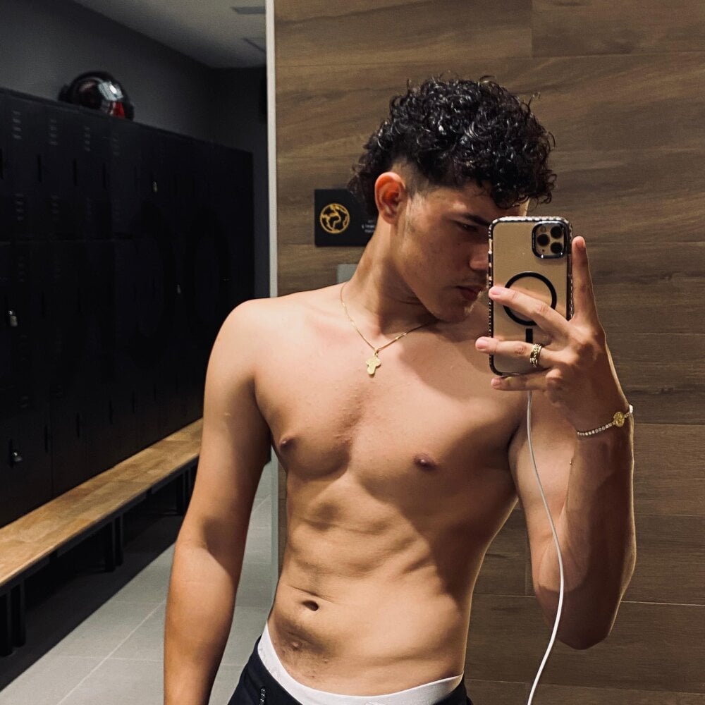 ryan_cum23 Chatroom