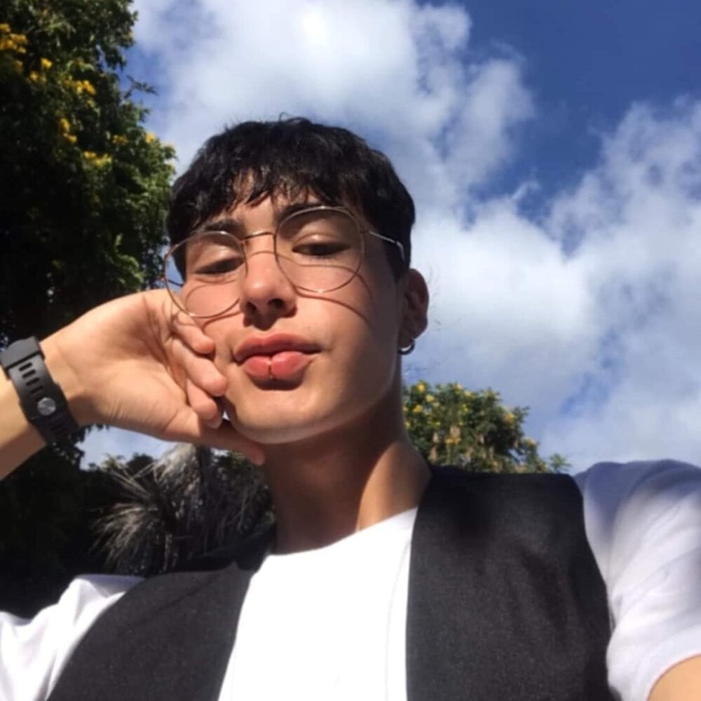 saanti_foxs Chatroom