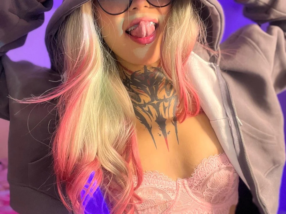 saenz_ari Chatroom