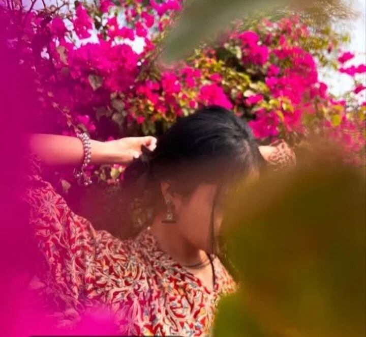 saloni_sweet Chatroom