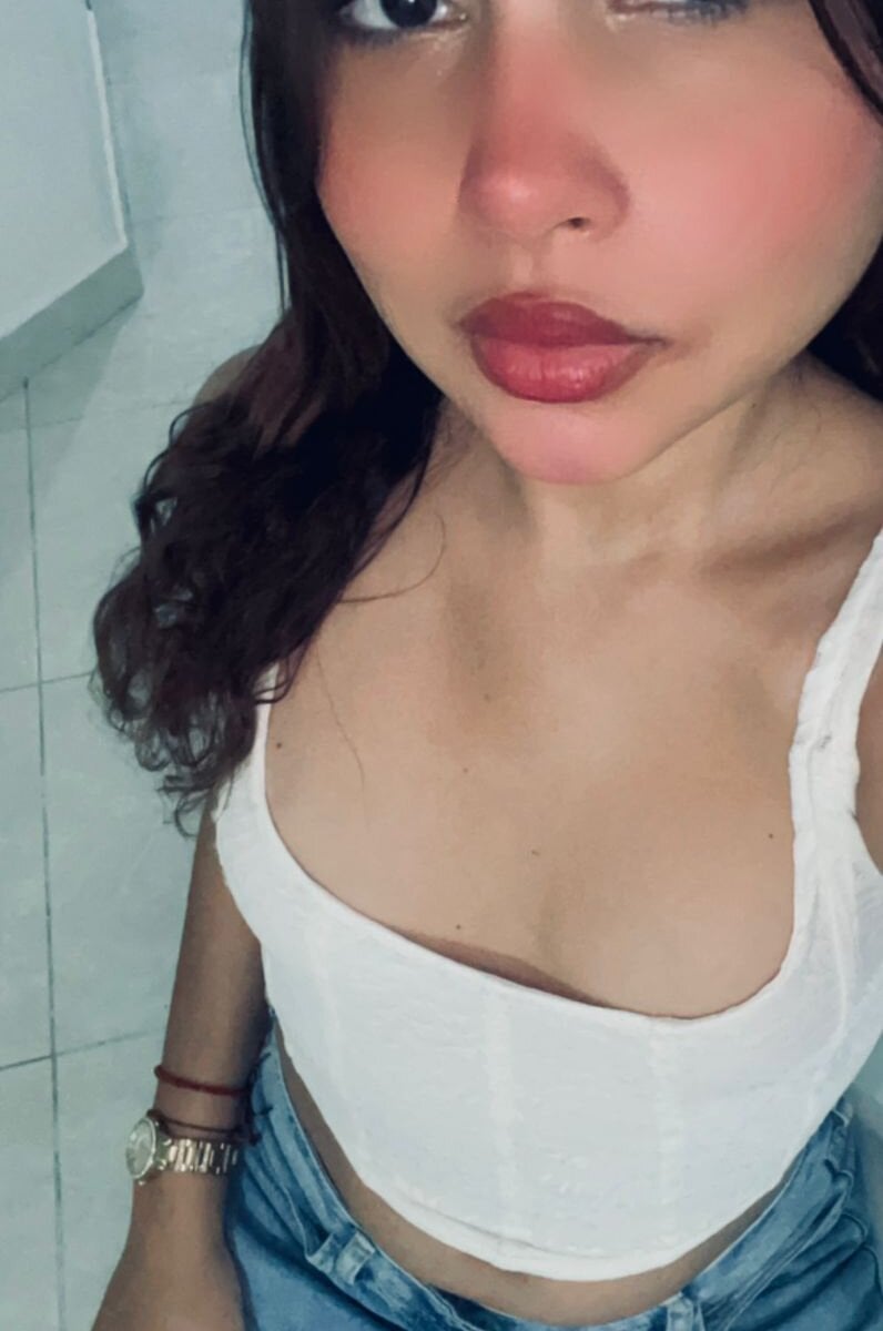 samantha_petite72 Chatroom