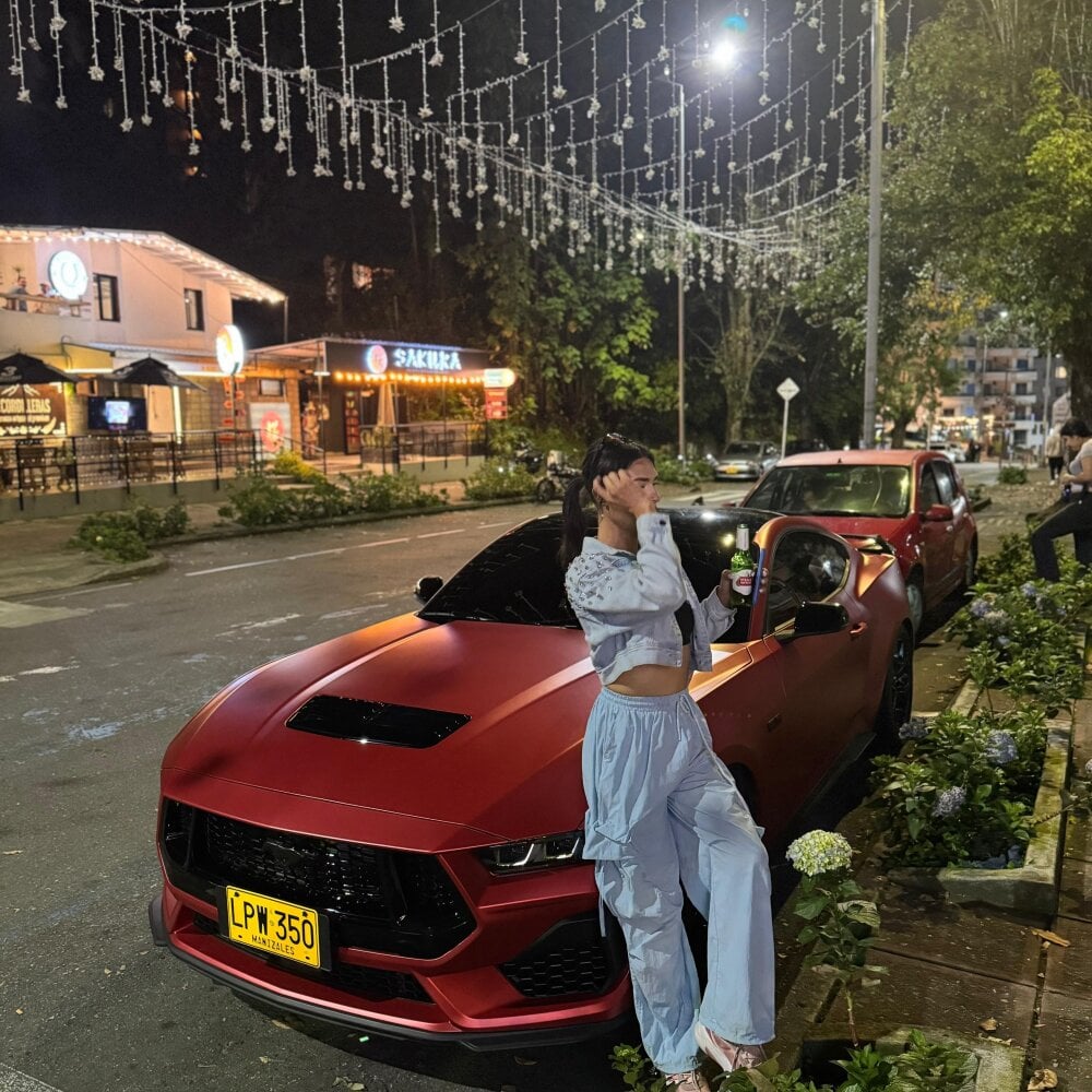 sara_ssofia Chatroom