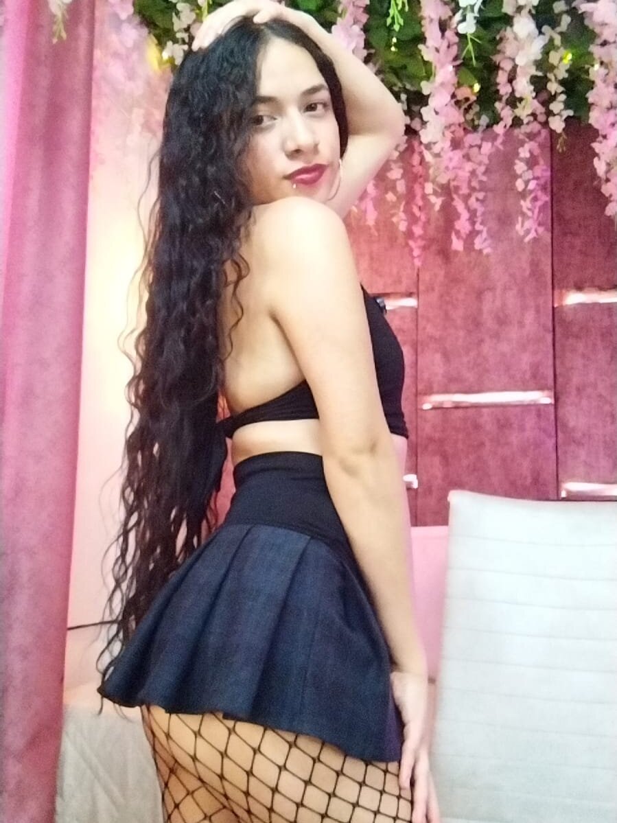 saraa_li Webcam Profile Picture saraa_li Chatroom