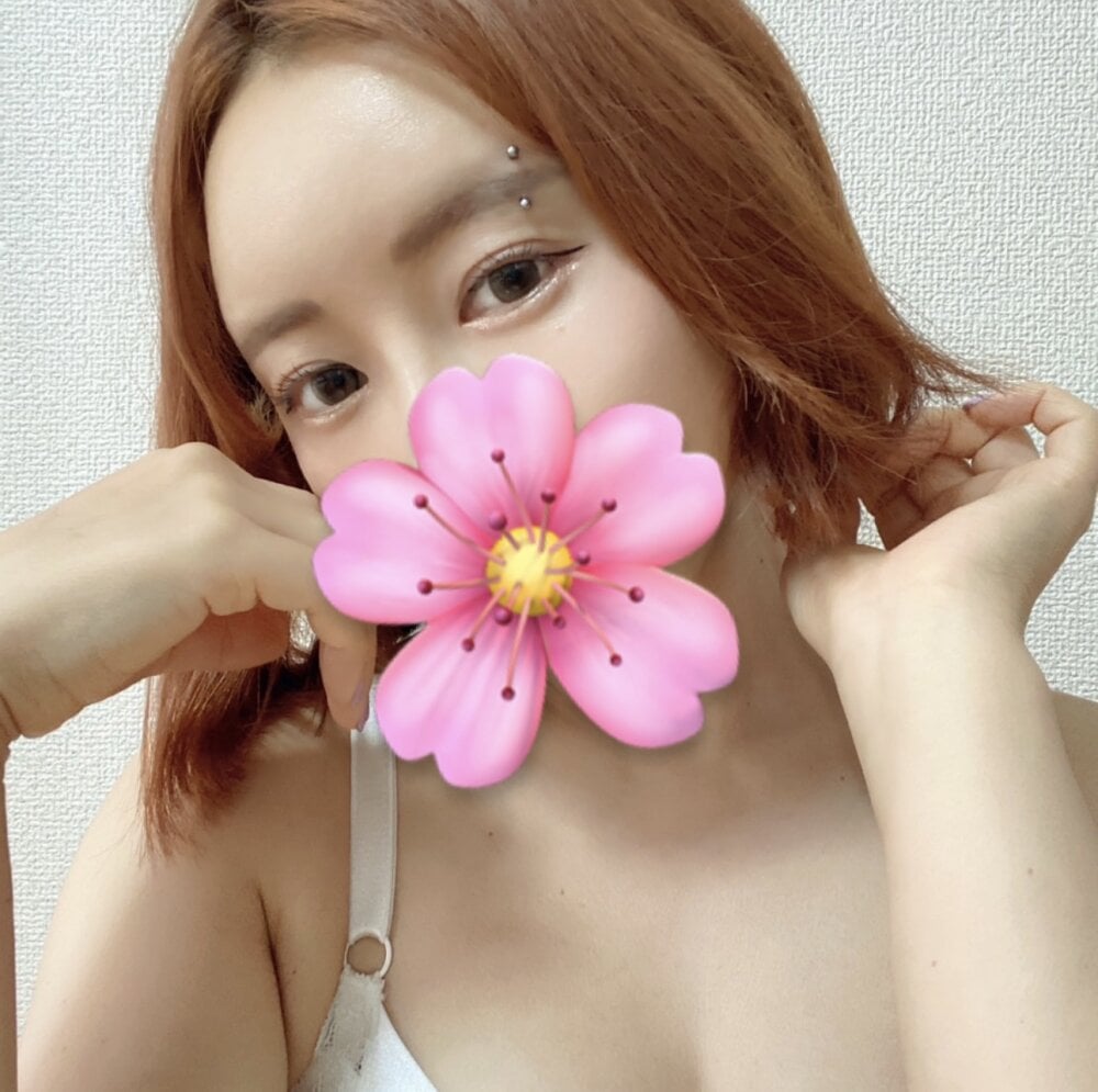 saran_sararan2 Webcam Profile Picture saran_sararan2 Chatroom
