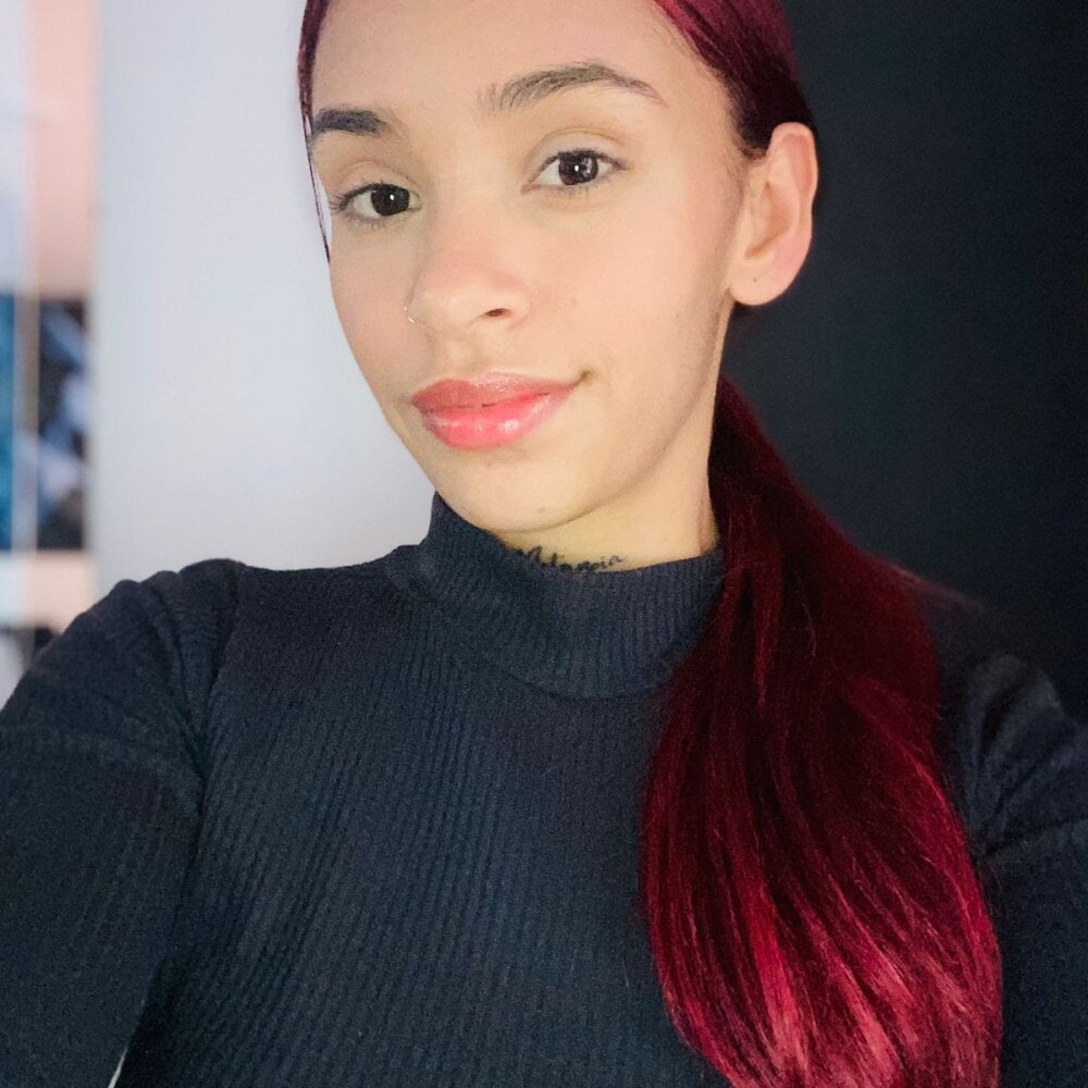 scarlett_jhon Chatroom