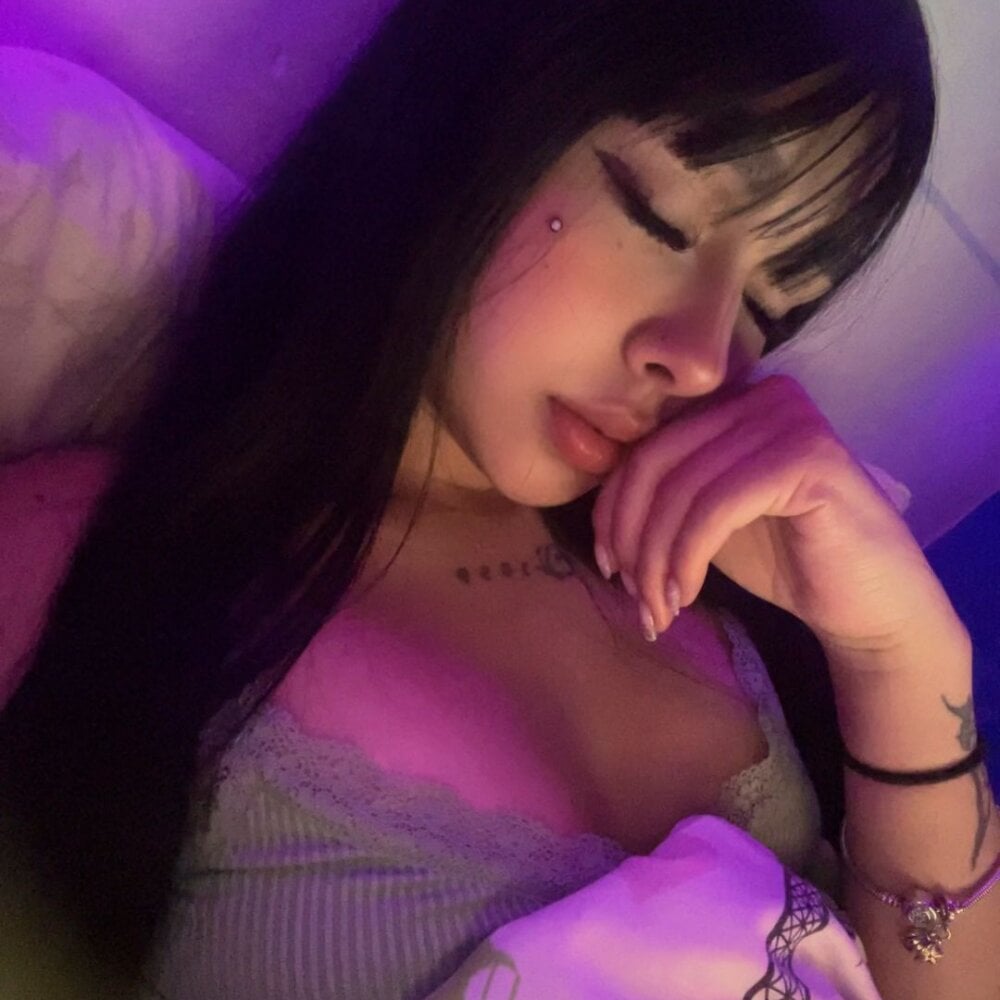 scarlett_pinkk1 Chatroom