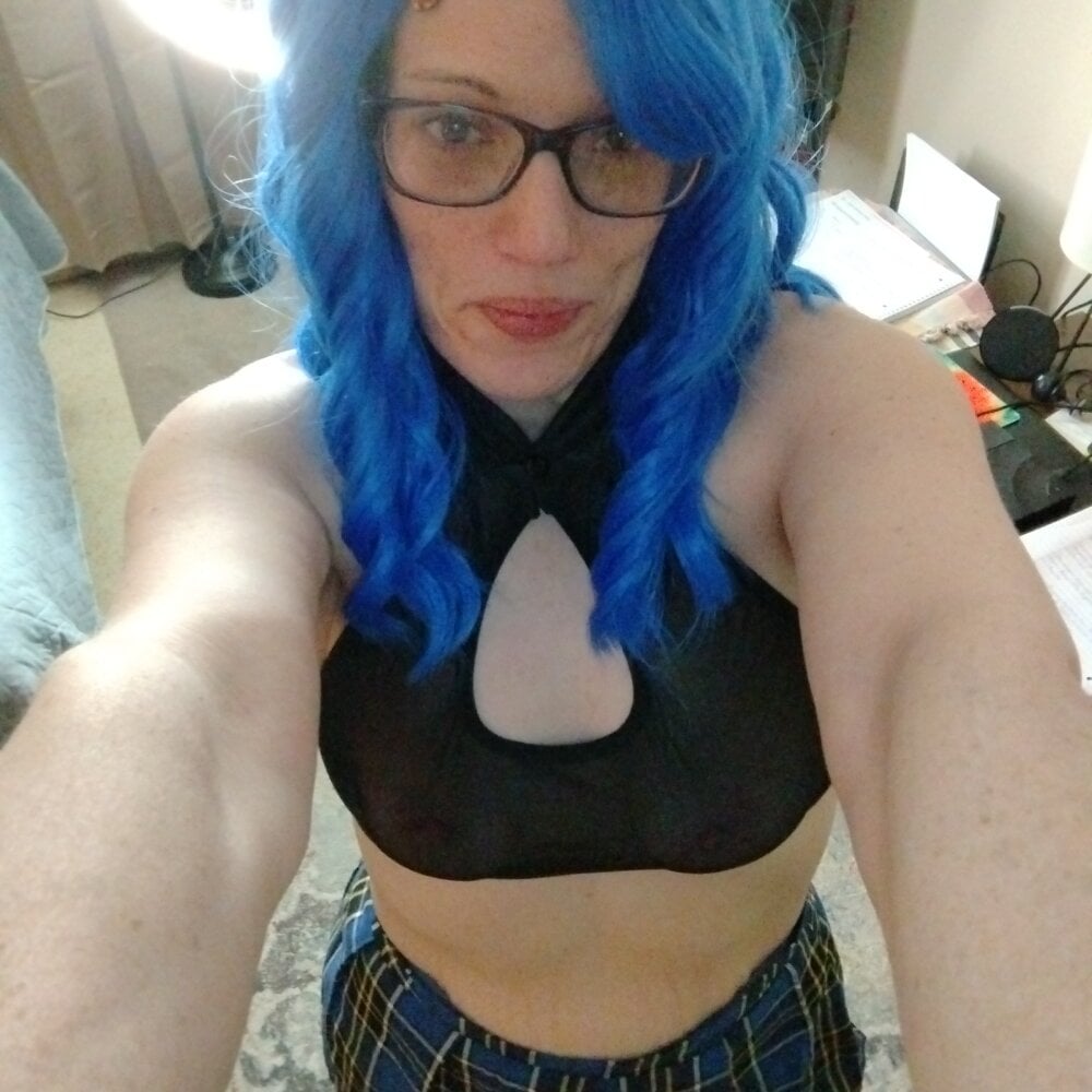 sexiebabi8 Webcam Profile Picture sexiebabi8 Chatroom