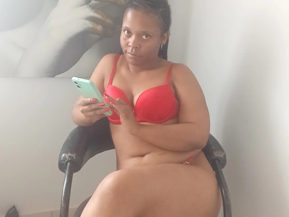 sexyHaneybee Chatroom