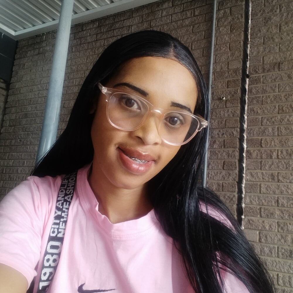 sexy_bone213 Chatroom