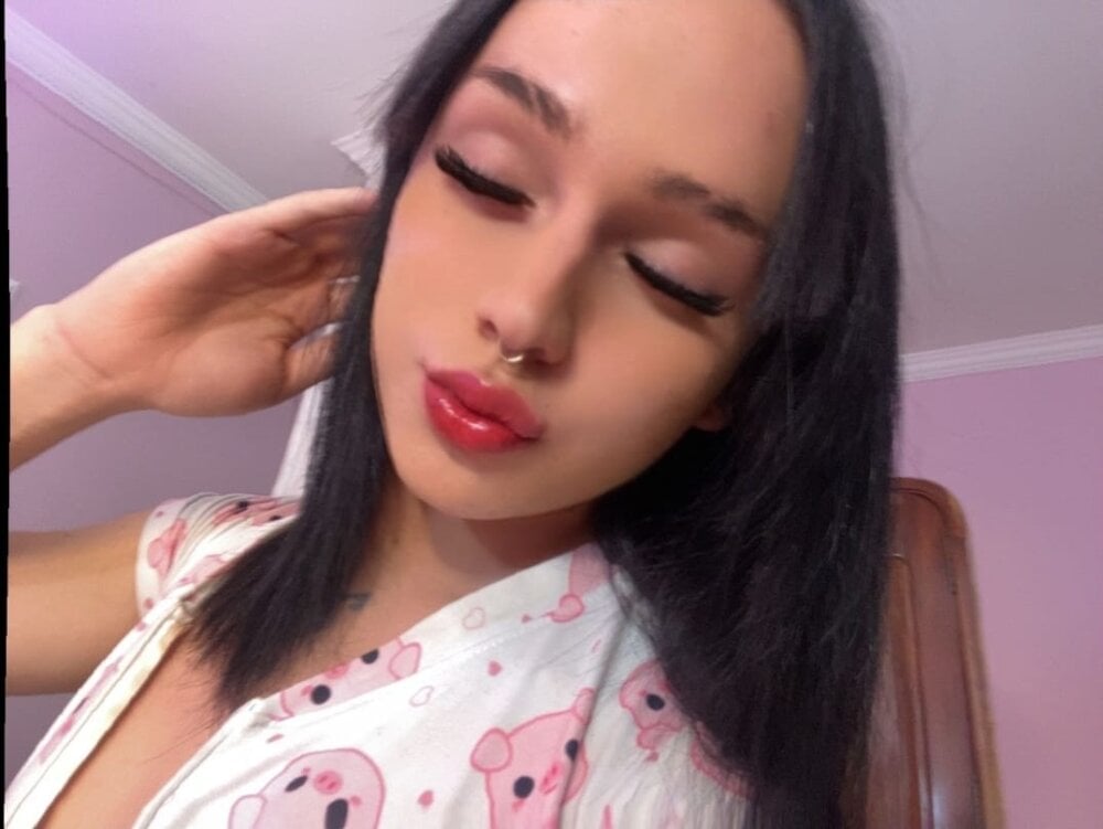 sexy_dollgirls Chatroom