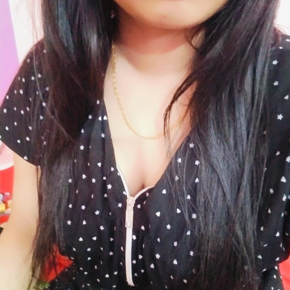 sexy_mukta007 Chatroom
