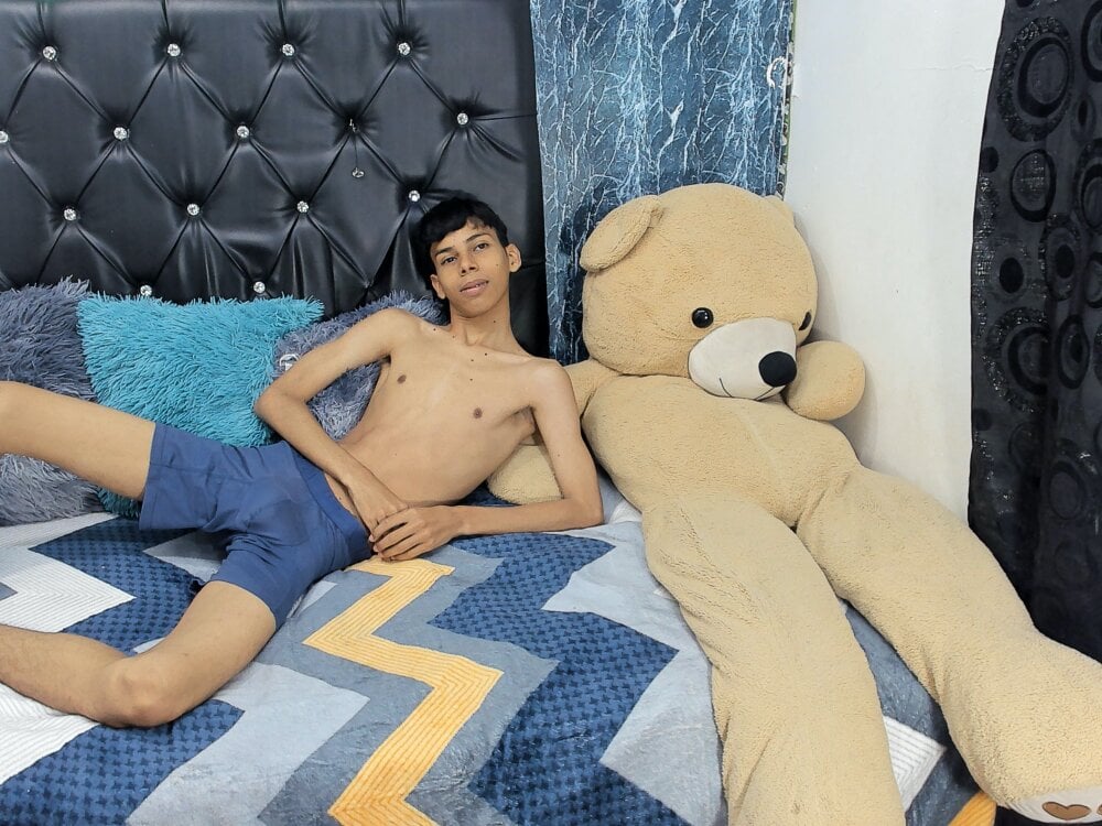 sexyboys_cutex18 Chatroom