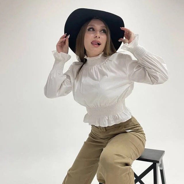 shakeitgirll Chatroom