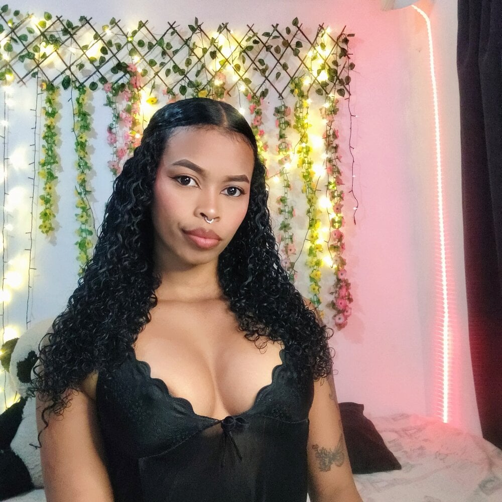 shenna_brunette Chatroom