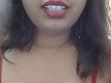 shy-jhanvi