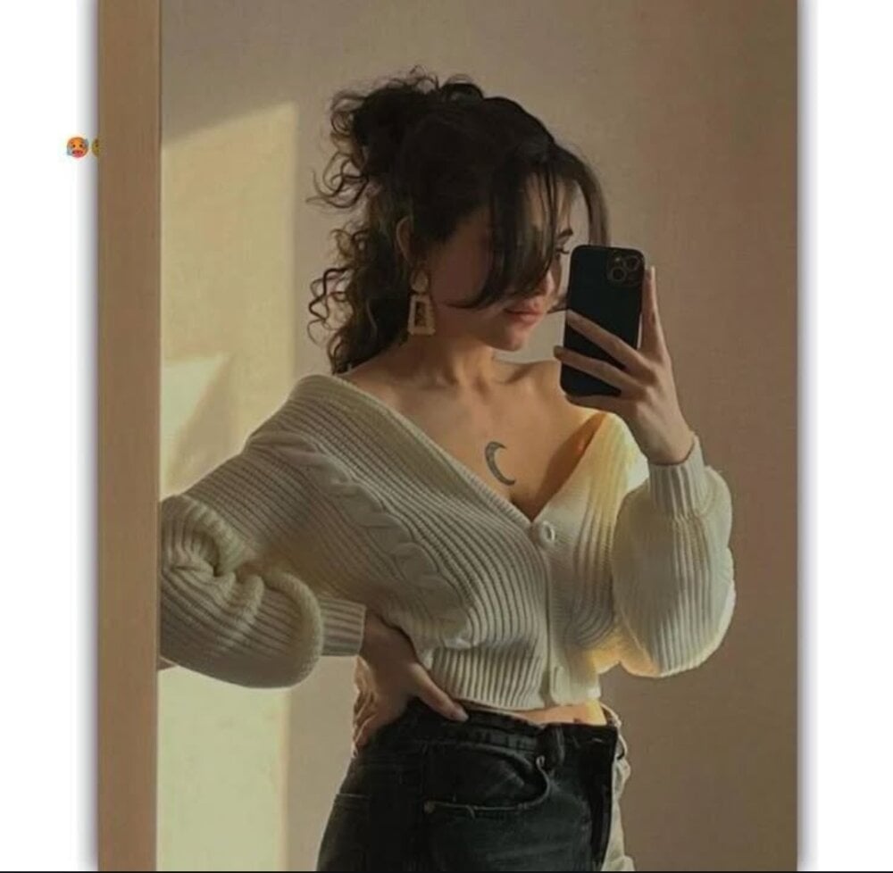 sikha_khanna Chatroom