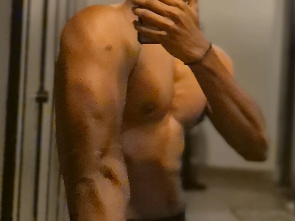 sinnerissinner Chatroom