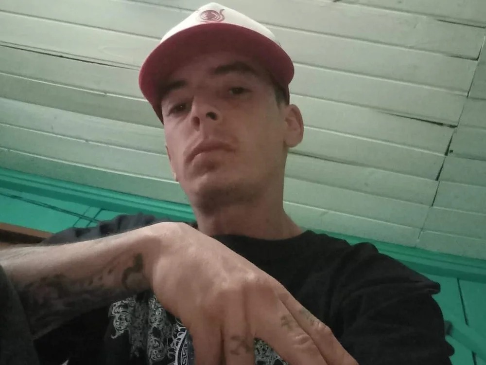 sk8013 Chatroom