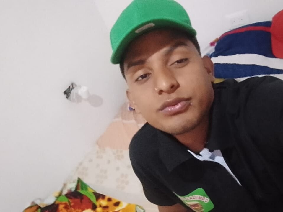 sofiaa_ferrer Chatroom